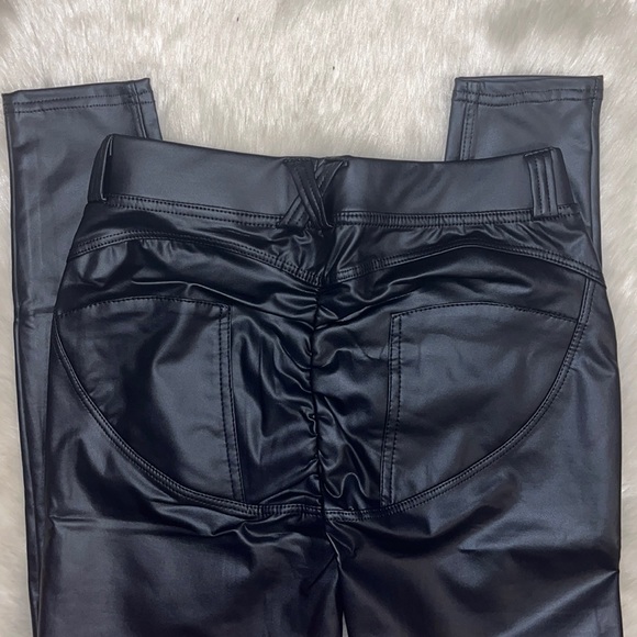HOT! Navy Faux Leather Booty Lifting Pants - Picture 8 of 11